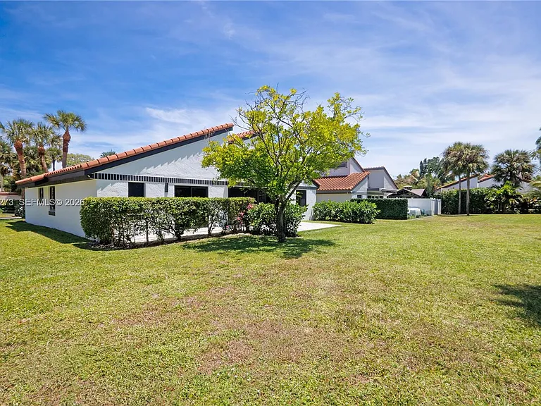 1543 SW 1st Ave — Photo 44