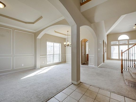 5th image of 202 Lorient Dr