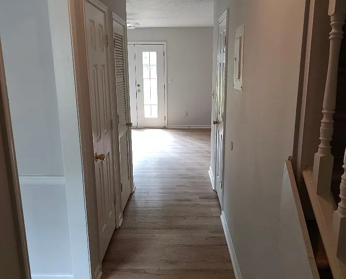 480 Charleston Ln — Photo 6