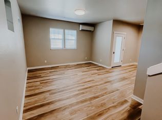 441 Talent Ave, Talent, OR 97540