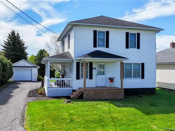 205 Basin St, Grand Falls, NB E3Z 2H9