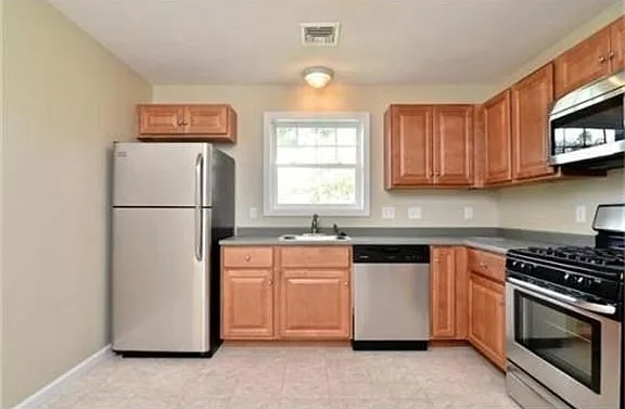 39 Athens St #4 — Photo 5