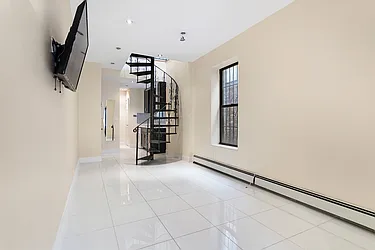 Rented by Safdie Realty Group