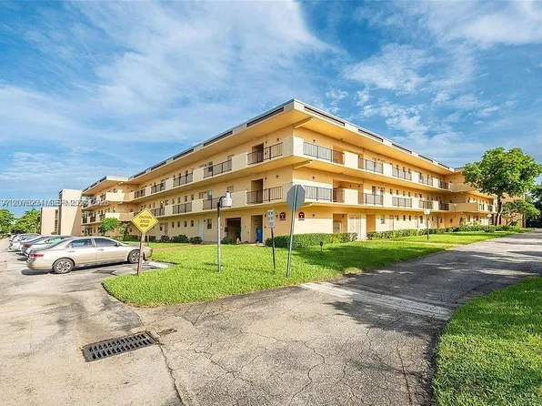 201 Berkley Rd APT 102, Hollywood, FL 33024