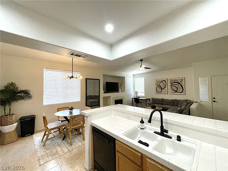 9901 Trailwood Dr #2128 — Photo 9