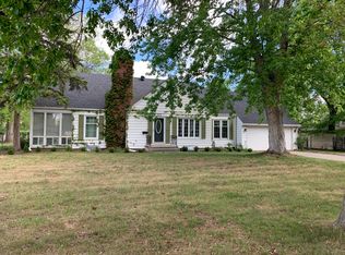 325 McClellan Dr, Huron, SD 57350