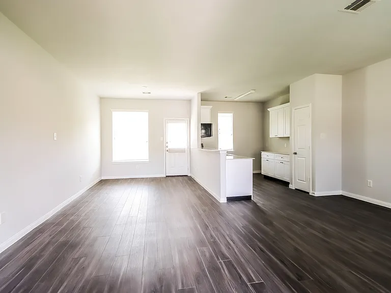 12310 Maura Ln — Photo 17