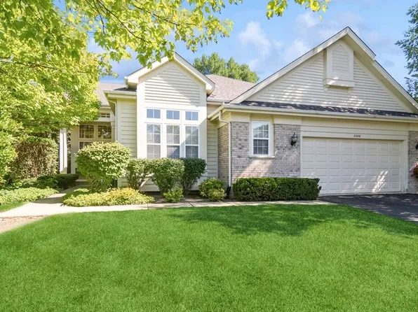 2388 Pebble Beach Ln, Riverwoods, IL 60015