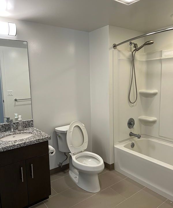 2nd image of 988 Halekauwila St APT 1203