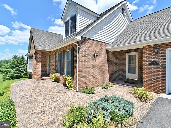 5th image of 79 Sunset Ct