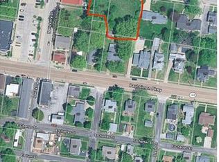 201 E Clay St, Troy, IL 62294