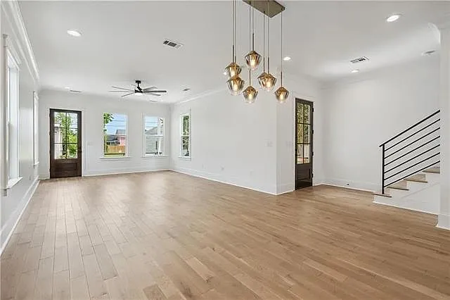 3016 S Saratoga St — Photo 2