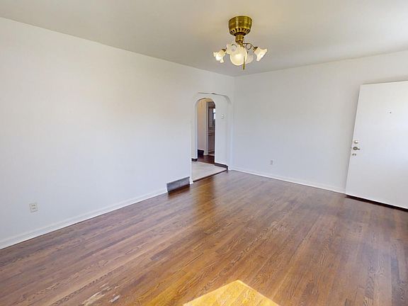 2nd image of 235 Kensington Ave
