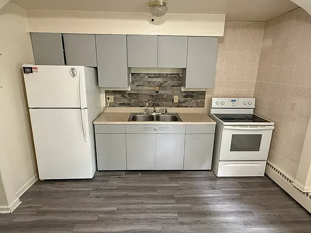 Wood Floor and Back Splash