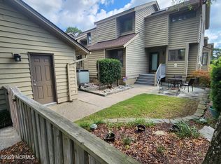 107 Egret Ct, Hampstead, NC 28443