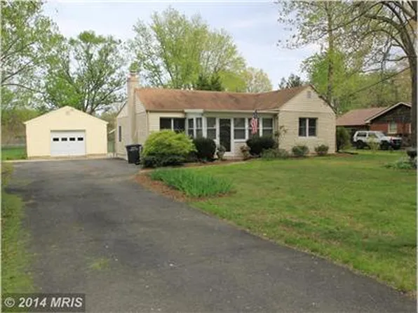 8417 Leaf Rd, Alexandria, VA 22309