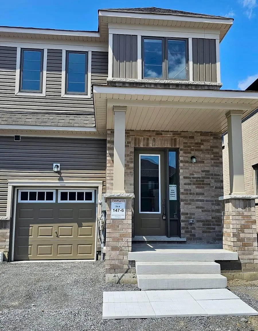 4 bed, $3,100 — Photo 1