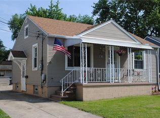 13239 Thornhope Rd, Cleveland, OH 44135