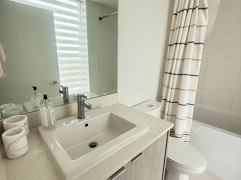 55 Duke St W #1703 — Photo 9