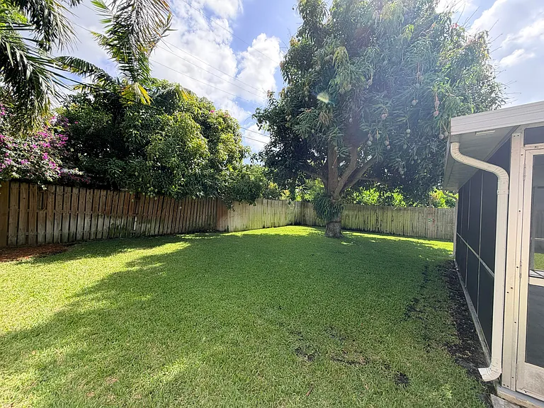 827 Franklin Rd — Photo 17