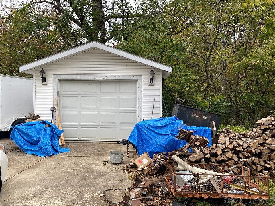 2nd image of 7795 Hetzler Rd