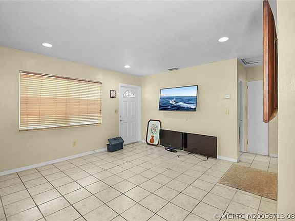 3rd image of 8331 SE Lundy St