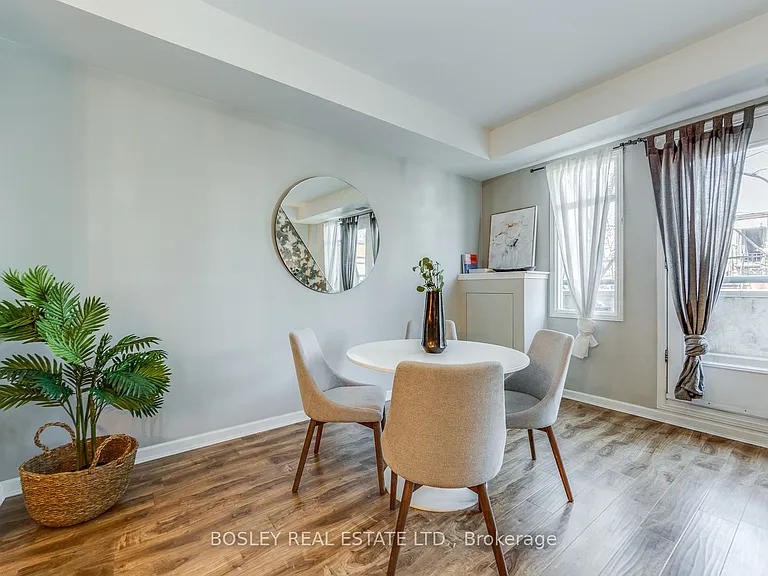 500 Richmond St W #319 — Photo 12