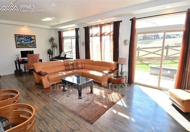 8075 Longleaf Ln — Photo 6