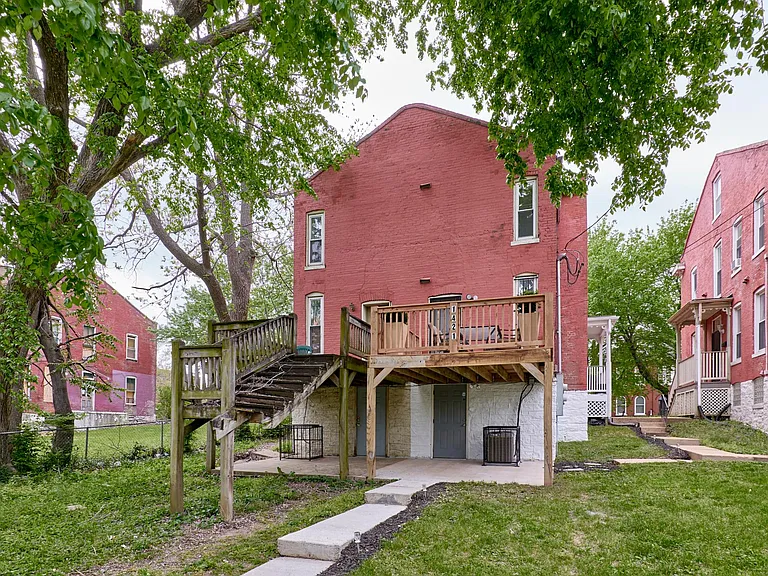 1421 N Park Pl — Photo 84