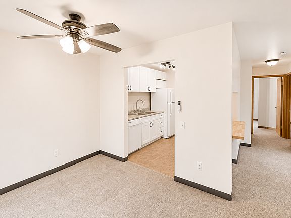 3rd image of 717 Kingston Way #6