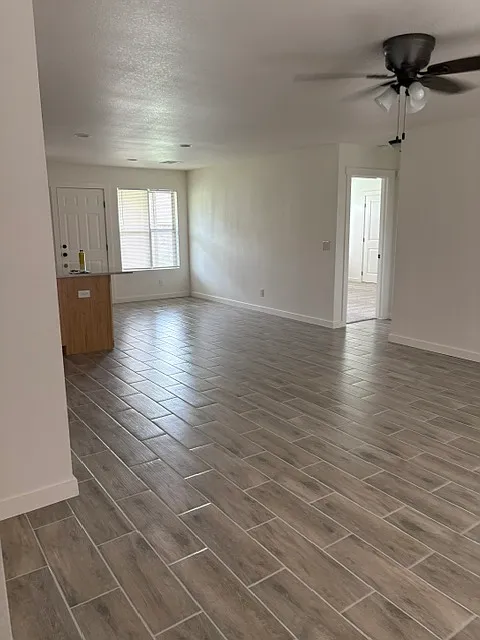 3 bed, 1297 sqft, $1,700 — Photo 2