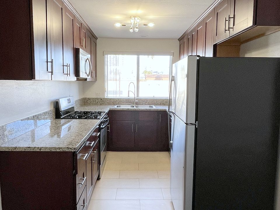 1st image of 5245 Bakman Ave APT 6