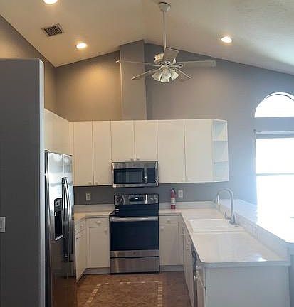 Fully loaded kitchen