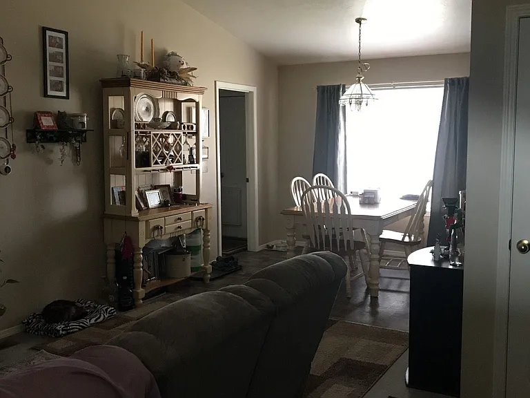 105 Alberta Ct — Photo 11