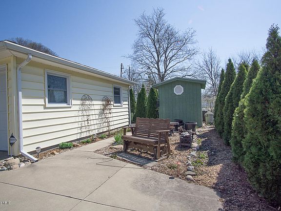 4th image of 630 Marion Ave