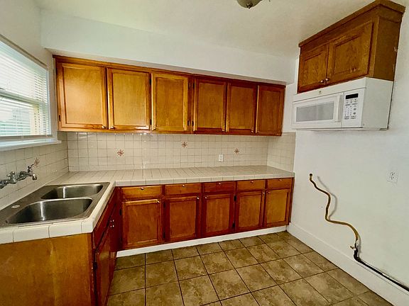 5th image of 335 Orange Ave #A