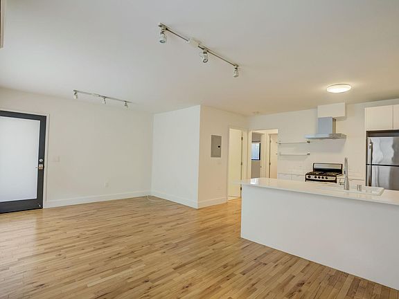 3rd image of 306 N Bonnie Brae St APT 4