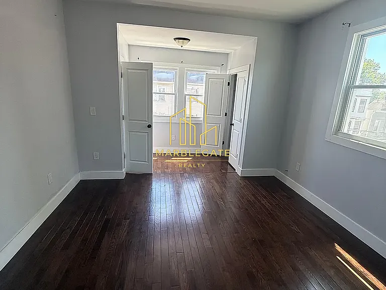 179 21st St #33 — Photo 10