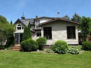 67 Gray Rd, Lapeer, MI 48446