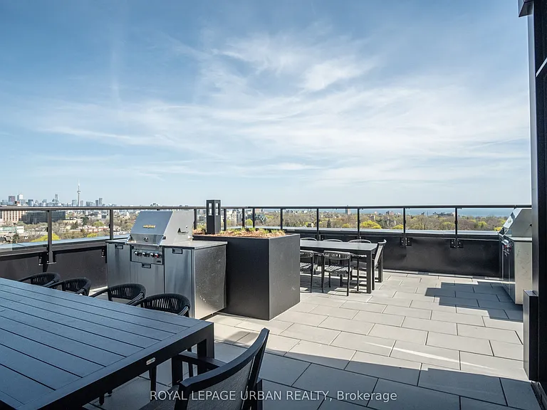 1660 Bloor St W #913 — Photo 31