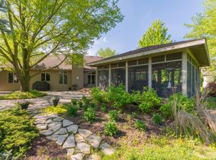 546 Pheasant Ridge Ln, Fontana, WI 53125