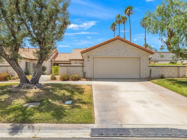 203 Desert Falls Dr E, Palm Desert, CA 92211
