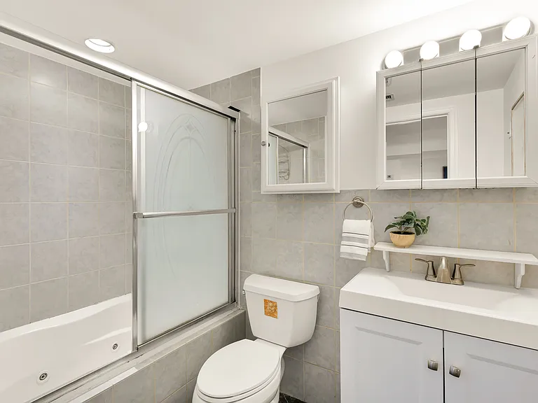 807 Jefferson St NW #1 — Photo 13