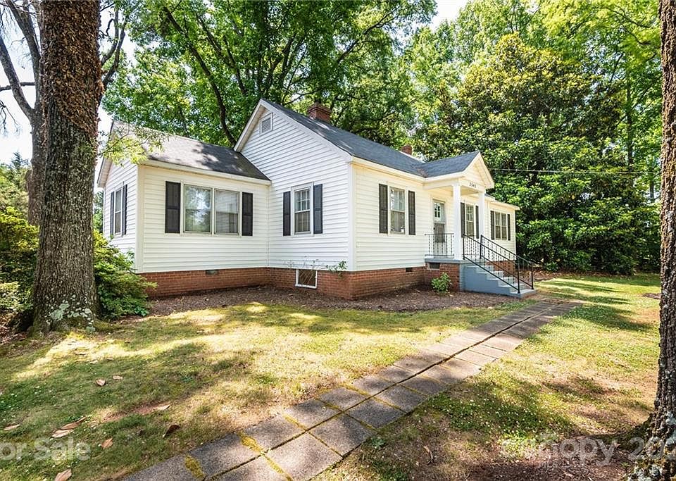 1st image of 2648 N Ashe Ave