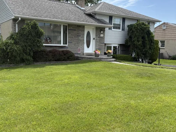 1011 Twist Rd, Philadelphia, PA 19115