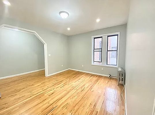 1st image of 283 Parkside Ave #C5w