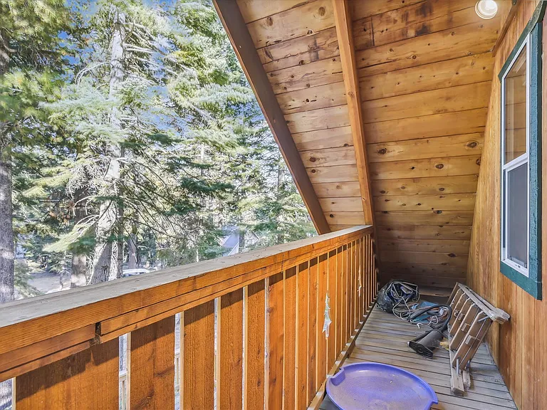 325 Snowbird Loop — Photo 35