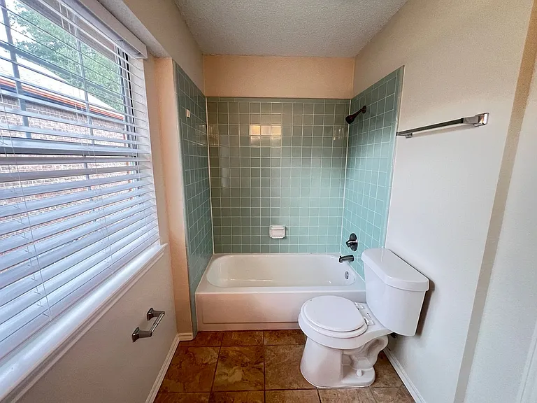 723 Sumner Dr — Photo 22