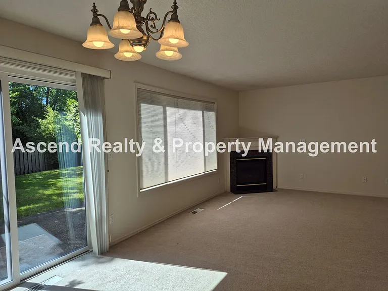6443 NW Krislynn Ter — Photo 11