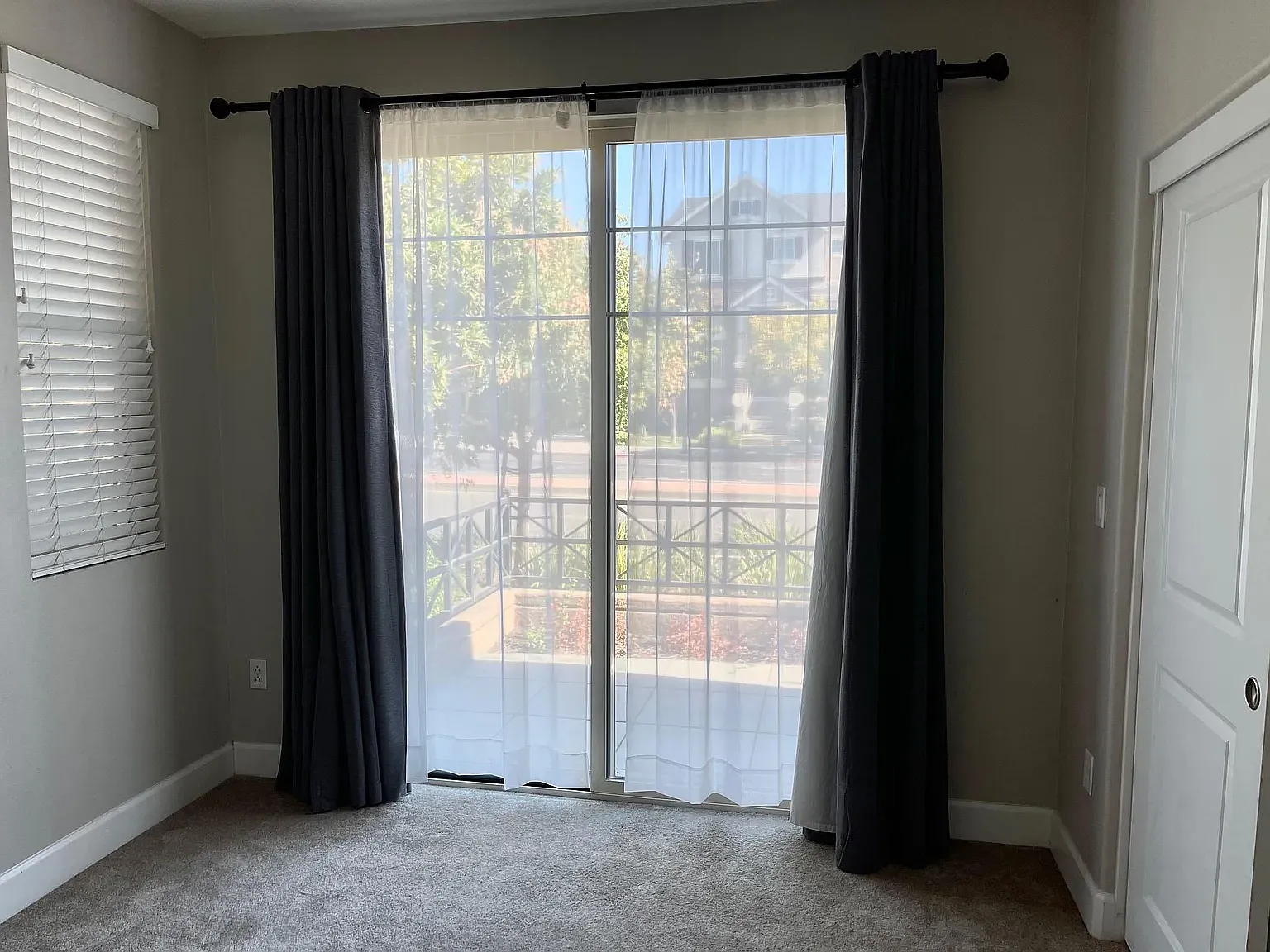 4 bed, 3.5 bath, 1927 sqft, $4,100 — Photo 4